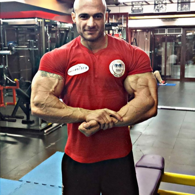 Bodybuilder & Trajner Personal Kreshnik TOPORE 03